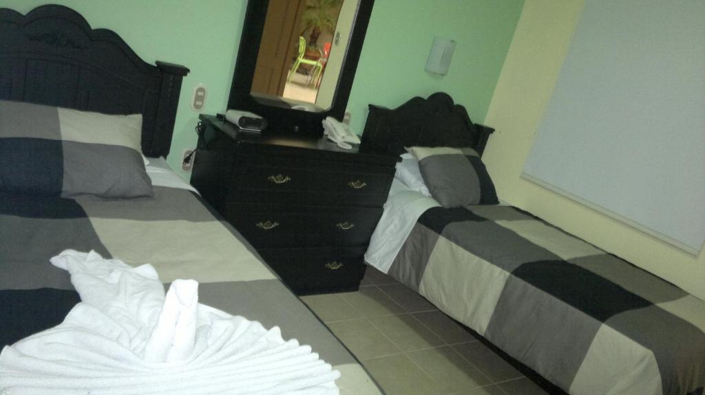 Hotel Eskalima Alajuela Chambre photo