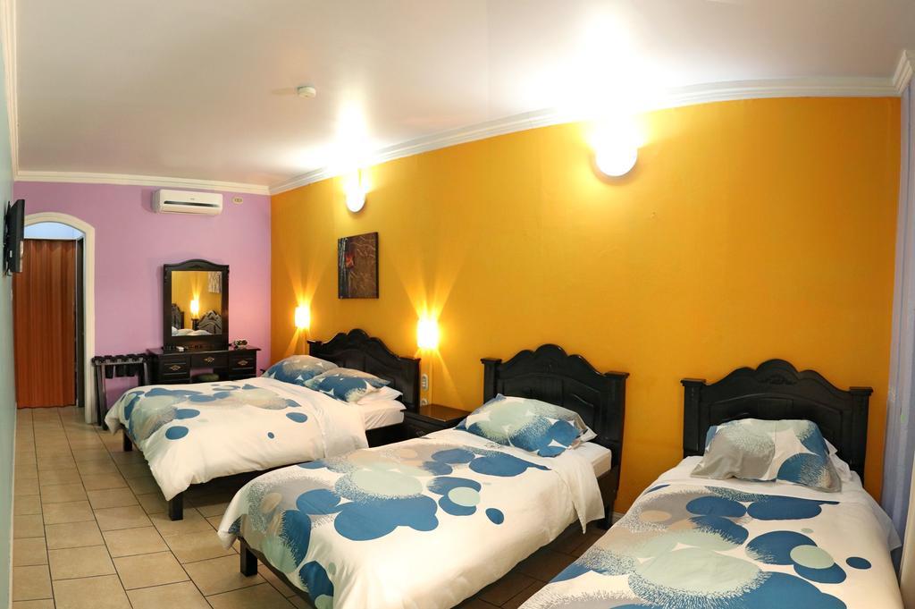 Hotel Eskalima Alajuela Extérieur photo