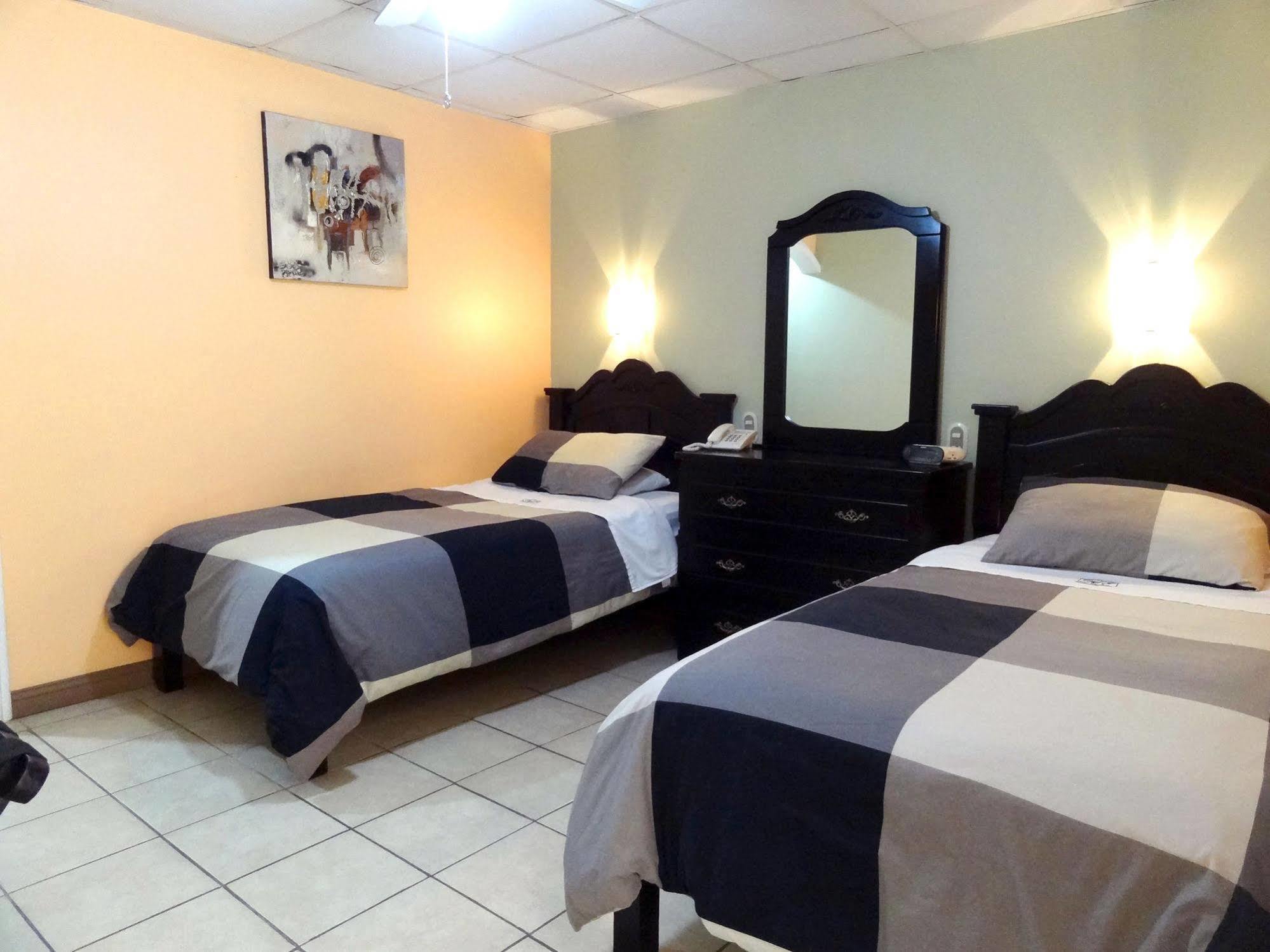 Hotel Eskalima Alajuela Extérieur photo
